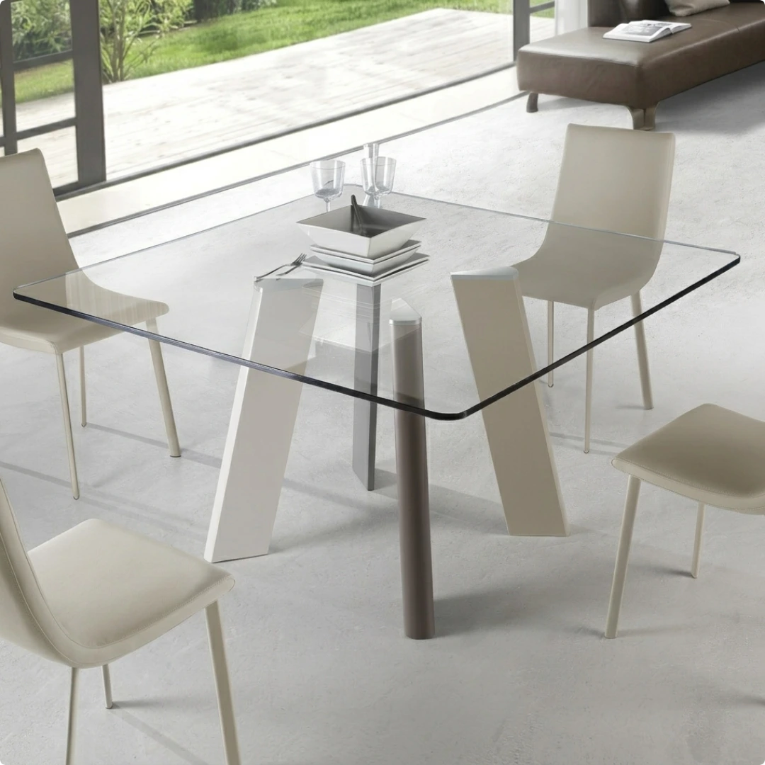 mesa cuadrada de tapa de cristal